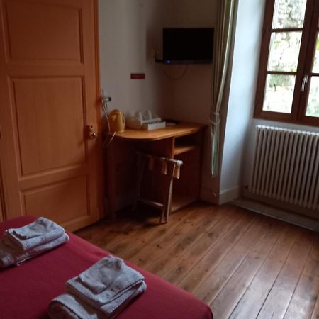 Chambre D'Hotes La Tour De Brazalem Nerac Bagian luar foto