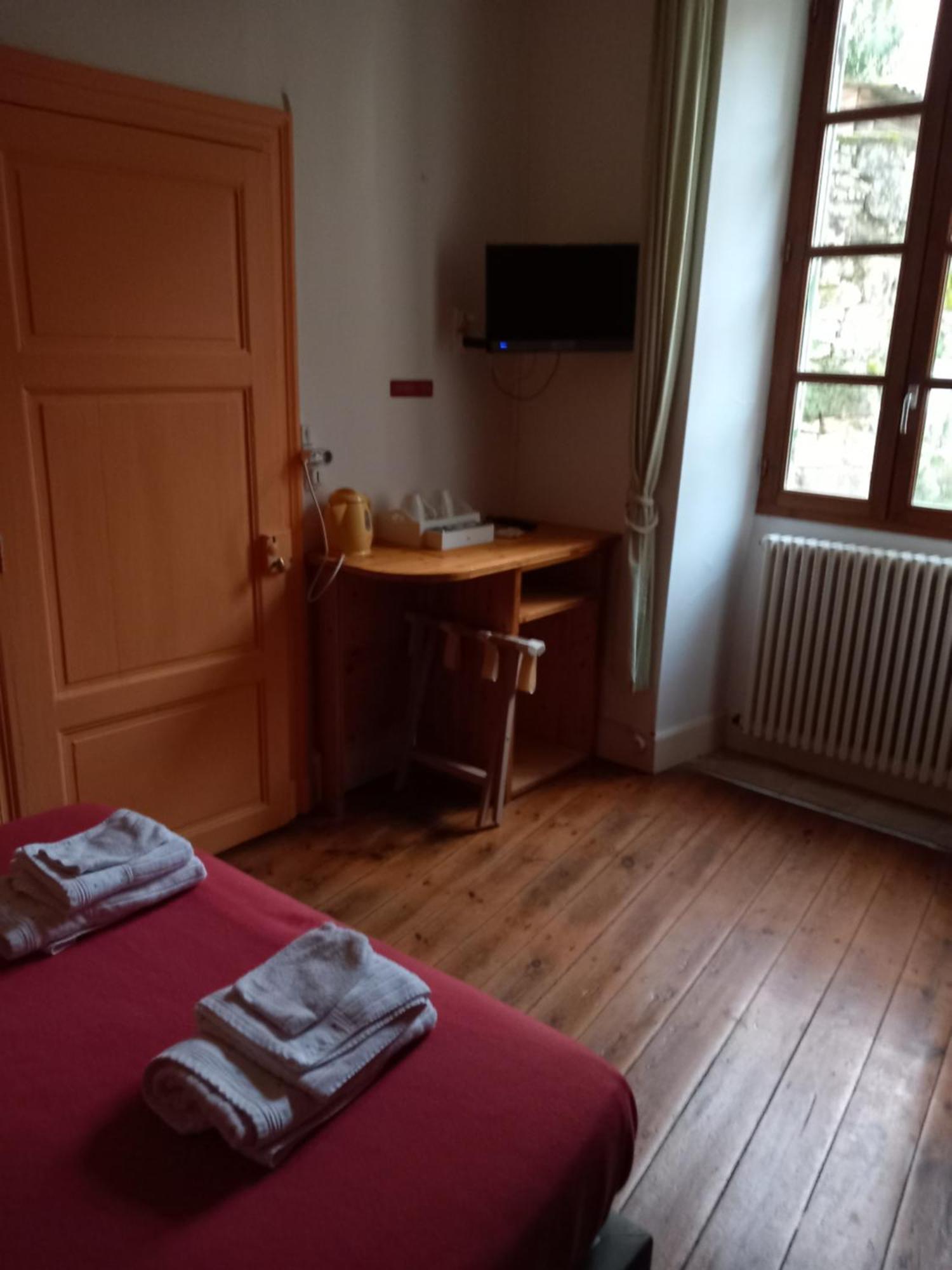 Chambre D'Hotes La Tour De Brazalem Nerac Bagian luar foto